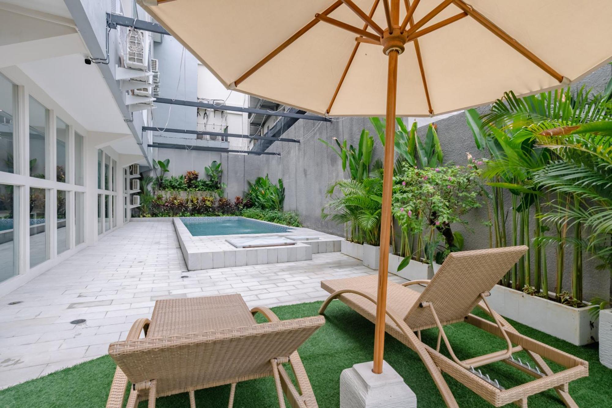Bali Bustle Sunset Coliving And Coworking Space Legian Dış mekan fotoğraf