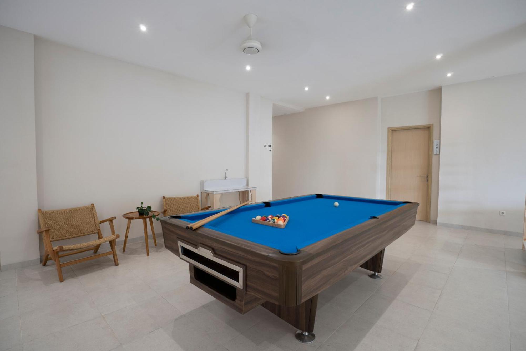Bali Bustle Sunset Coliving And Coworking Space Legian Dış mekan fotoğraf